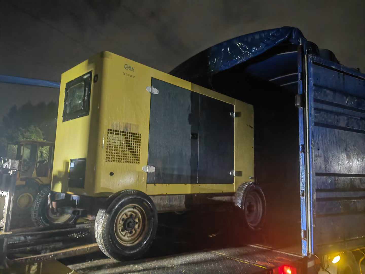 芜湖发电机出租空气中敷设电缆的载流量和环境湿度有关系吗？