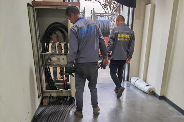 芜湖柴油发电机组的输出电压调节方式对设备性能有哪些影响？